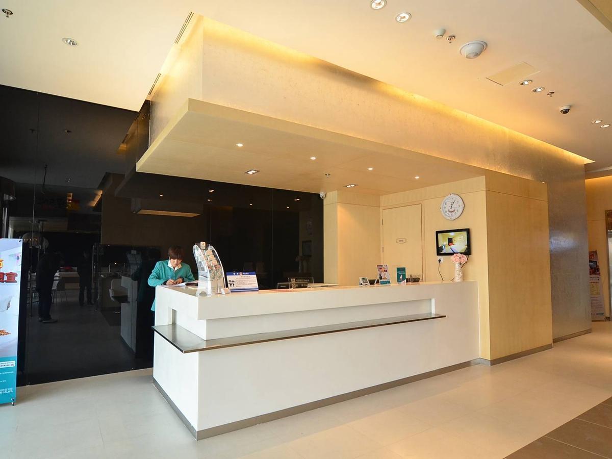 Jinjiang Inn Beijing East Lianshi Road מראה חיצוני תמונה